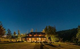 Stayvista'S Tea House - 2Bhk With Valley View & Alfresco Dining